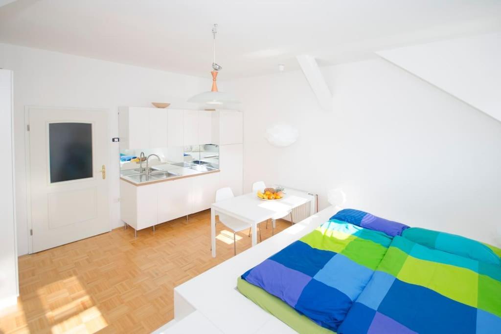 The Cute, Sunny Apartment In The Center +P Ljubljana Ngoại thất bức ảnh